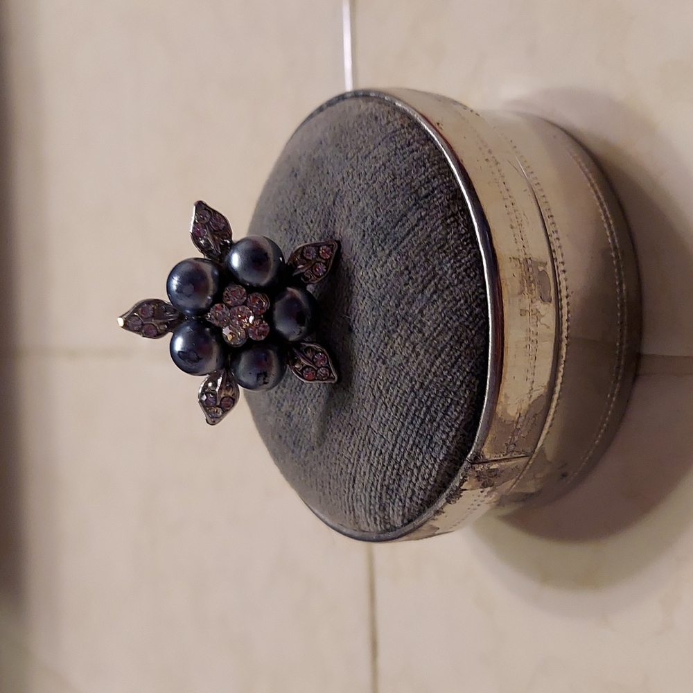 Vintage Floral Pearl Cocktail Ring